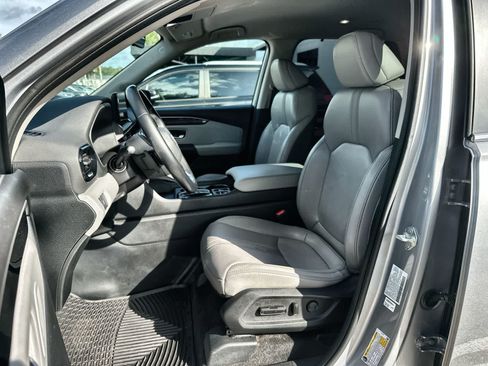 Used 2023 Honda Pilot EX-L image 3