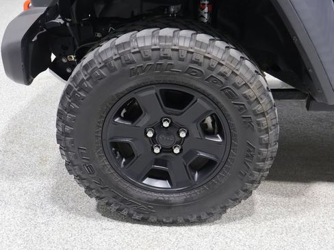 Used 2021 Jeep Gladiator Mojave w/ LED Lighting Group AWD/4WD image 8