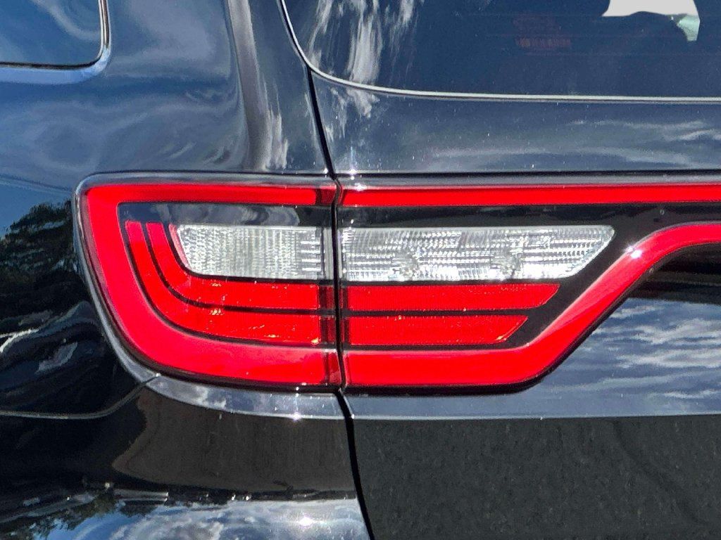 Used 2022 Dodge Durango R/T w/ Tow 'N Go Package AWD/4WD image 8
