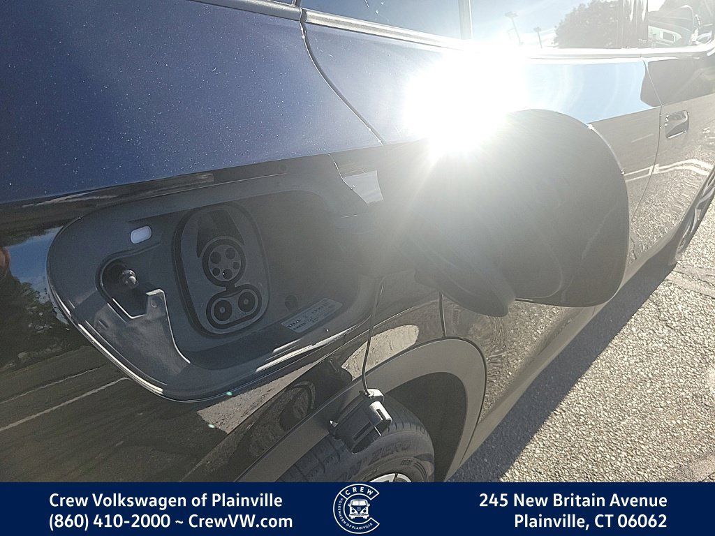 Certified 2023 Volkswagen ID.4 Pro S AWD/4WD image 32