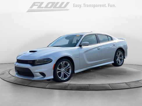 Used 2022 Dodge Charger R/T RWD image 4