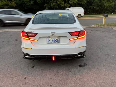Used 2019 Honda Accord Sport image 10