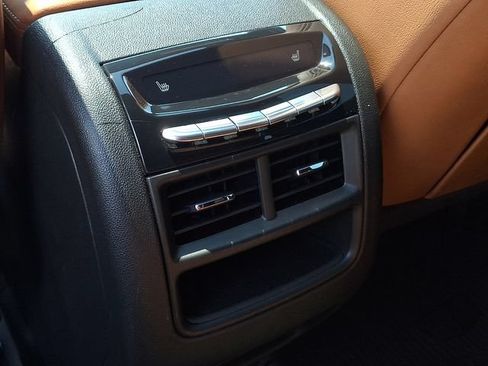 Certified 2024 Cadillac XT5 Premium Luxury w/ Technology Package AWD/4WD image 9