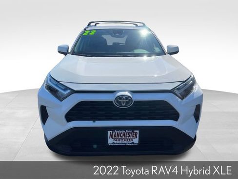 Used 2022 Toyota RAV4 XLE w/ Convenience Package AWD/4WD image 3
