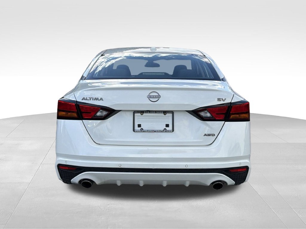 Used 2024 Nissan Altima 2.5 SV w/ SV Premium Package AWD/4WD image 6