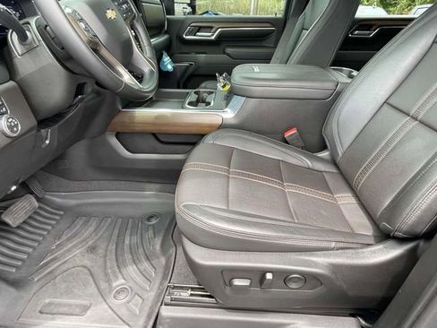 Certified 2024 Chevrolet Silverado 2500 High Country w/ High Country Premium Package AWD/4WD image 15