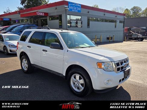 Used 2010 Ford Escape XLT FWD image 1