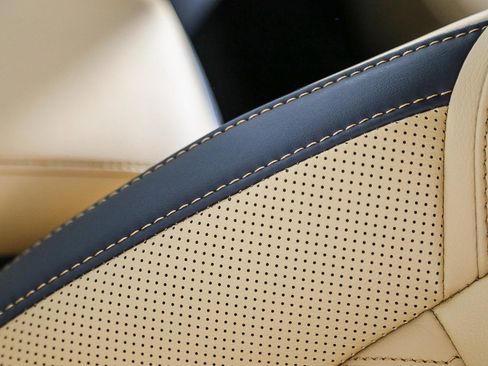 Used 2025 Nissan Sentra SV w/ SV Premium Package image 25