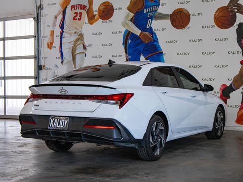 Used 2025 Hyundai Elantra Sport FWD image 24