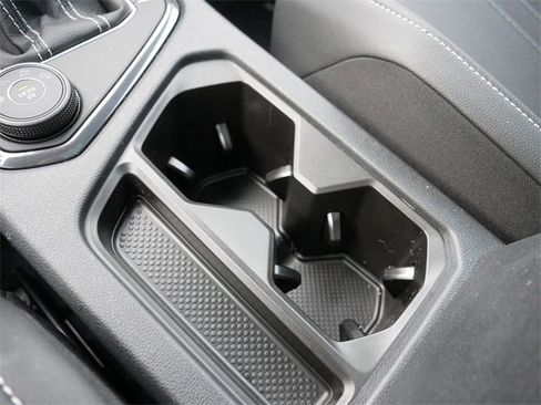 Certified 2024 Volkswagen Tiguan SE R-Line image 35