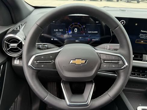 New 2026 Chevrolet Equinox LT w/ Convenience Package II FWD image 12