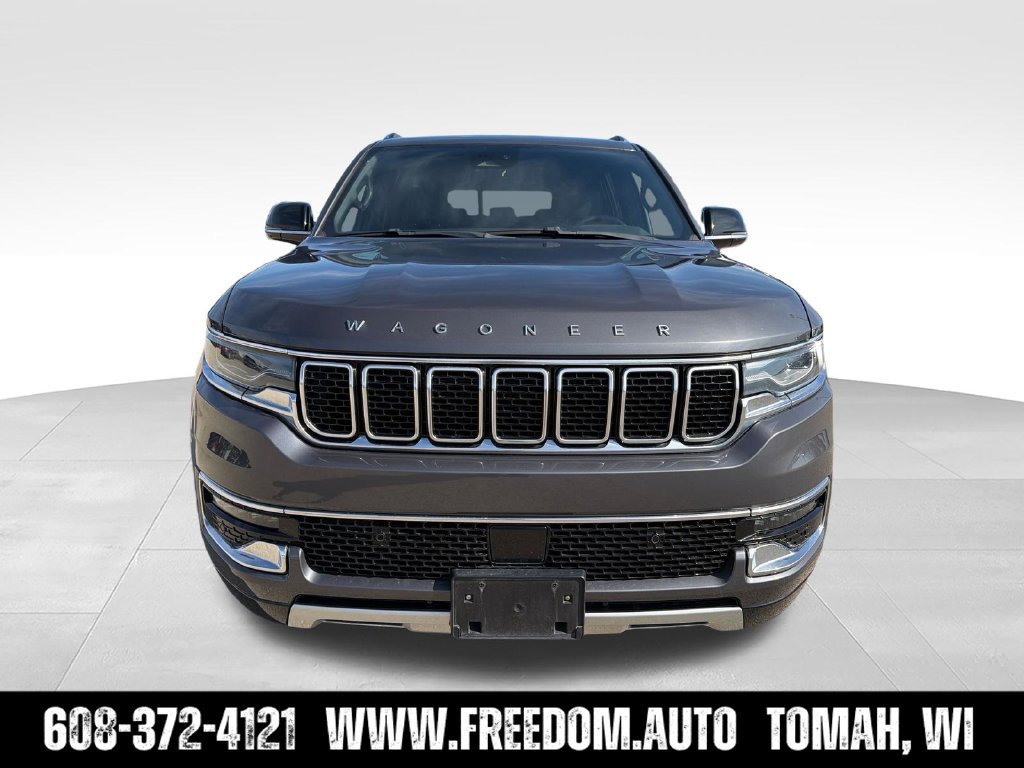 Used 2024 Jeep Wagoneer L Series II w/ Flexible Seating Group AWD/4WD image 12