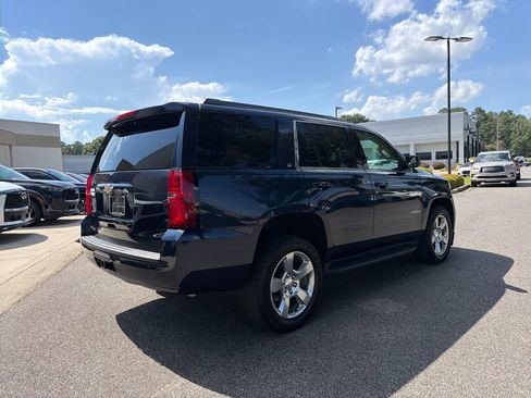 Used 2020 Chevrolet Tahoe LT w/ Luxury Package RWD image 11