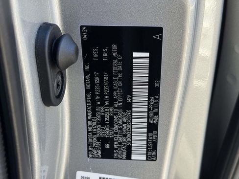 Used 2024 Toyota Sienna LE image 27