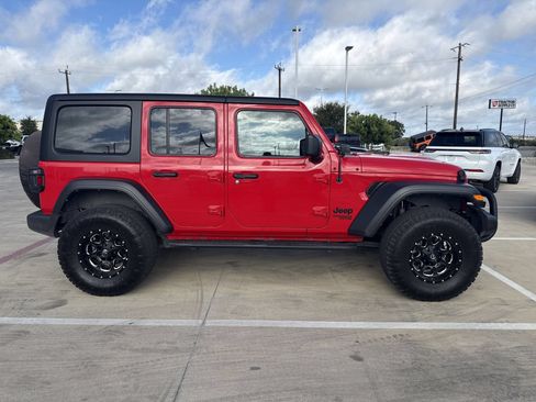 Used 2021 Jeep Wrangler Unlimited Sport AWD/4WD image 3
