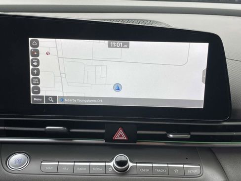 Used 2024 Hyundai Elantra SEL FWD image 23