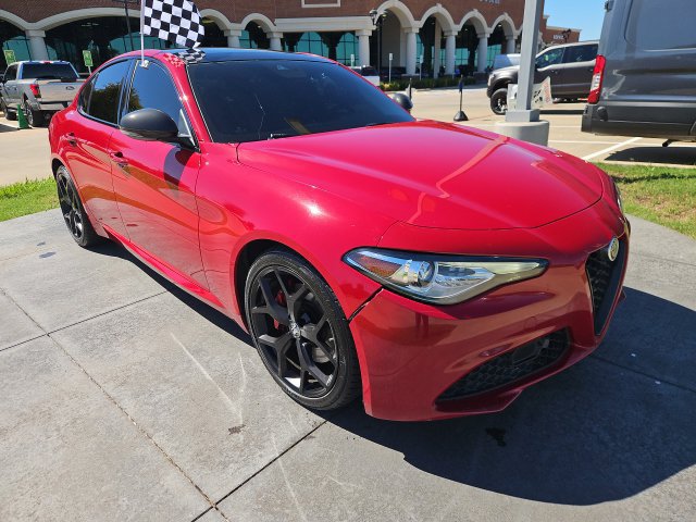 Used 2021 Alfa Romeo Giulia Ti w/ Nero Edizione RWD image 2