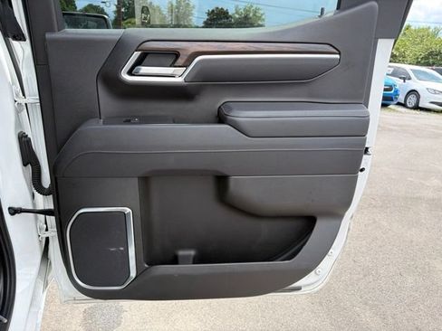Used 2025 GMC Sierra 1500 SLT RWD image 13