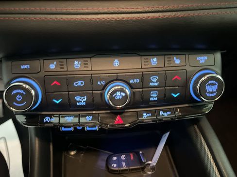 Used 2024 Dodge Durango GT image 21