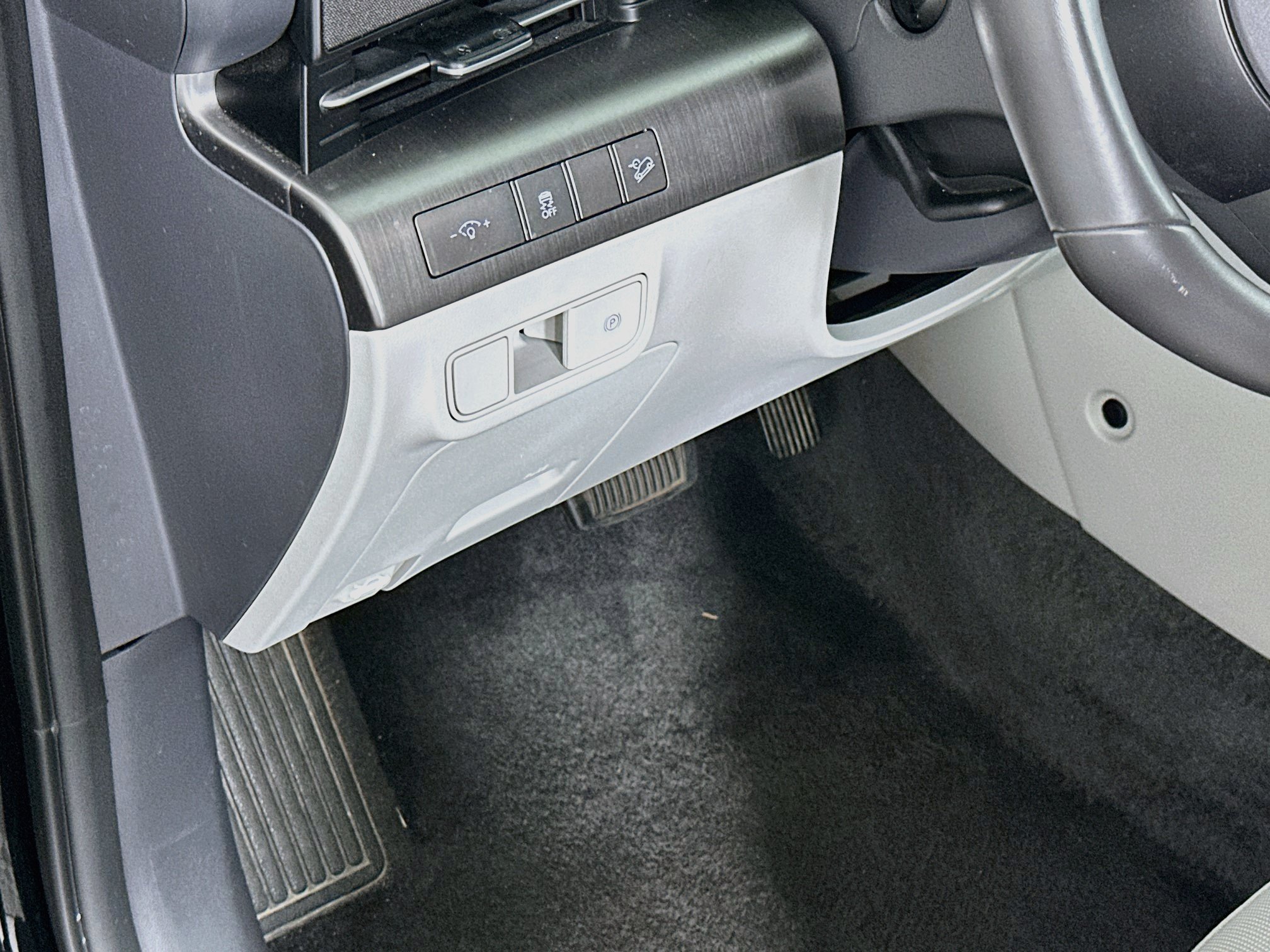 Used 2025 Hyundai Kona SEL FWD image 17