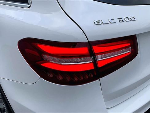 Used 2017 Mercedes-Benz GLC 300 image 27