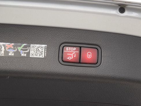 Used 2026 Mercedes-Benz GLC 300 image 31