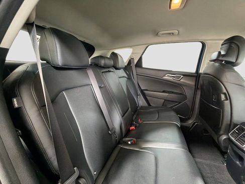 Used 2025 Kia Sportage EX AWD/4WD image 29