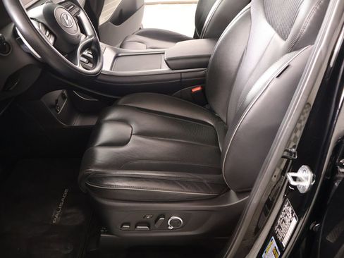 Used 2023 Hyundai Palisade Calligraphy image 12