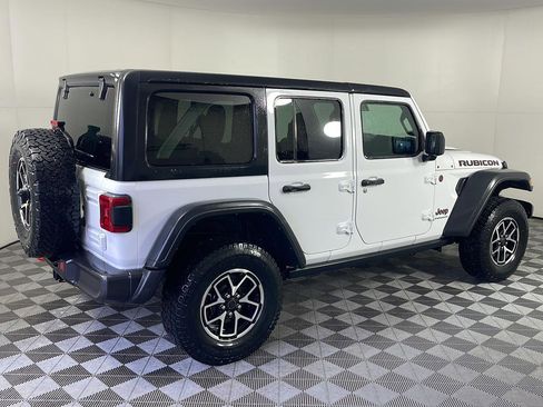 Used 2024 Jeep Wrangler Unlimited Rubicon image 6