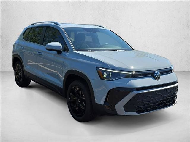 New 2026 Volkswagen Taos SE FWD image 10