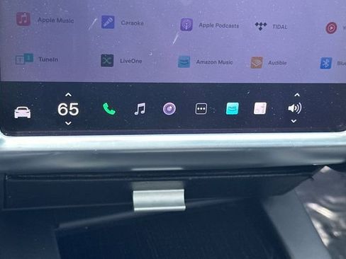 Used 2018 Tesla Model X 75D image 24