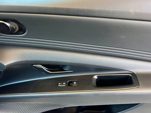 Certified 2025 Hyundai Elantra Sport FWD image 21