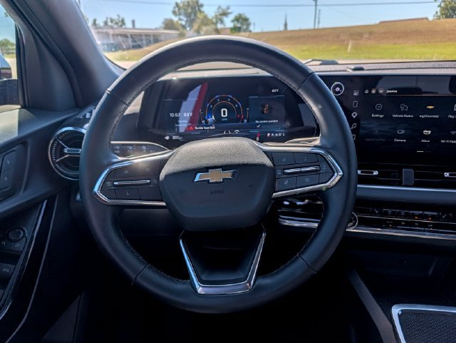 Used 2025 Chevrolet Equinox LT FWD image 14