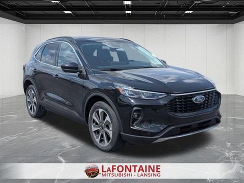 Used 2024 Ford Escape Platinum AWD/4WD image 7