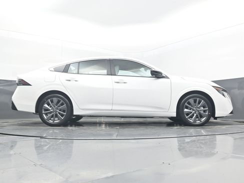 New 2026 Nissan Sentra SL FWD image 29