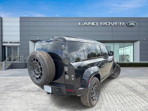 Used 2026 Land Rover Defender 110 OCTA AWD/4WD image 6
