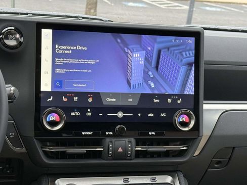 Used 2025 Lexus GX 550 image 10