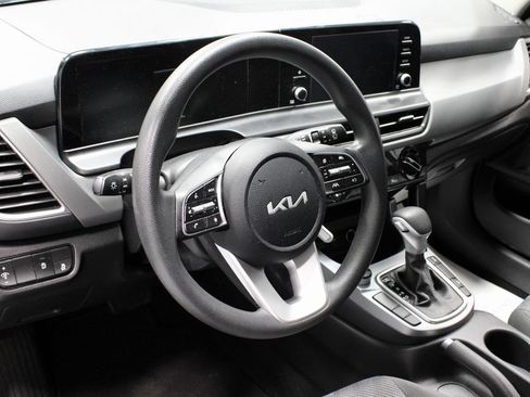 Used 2024 Kia Seltos LX AWD/4WD image 24