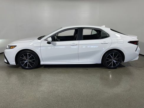 Certified 2024 Toyota Camry SE image 6