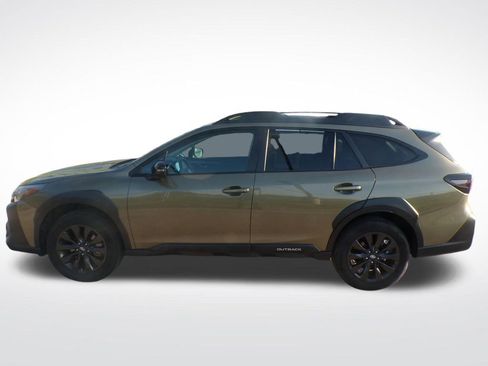 Used 2025 Subaru Outback Onyx Edition AWD/4WD image 2