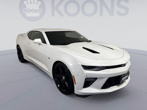 Used 2017 Chevrolet Camaro SS image 10