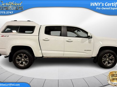 Used 2017 Chevrolet Colorado Z71 AWD/4WD image 4