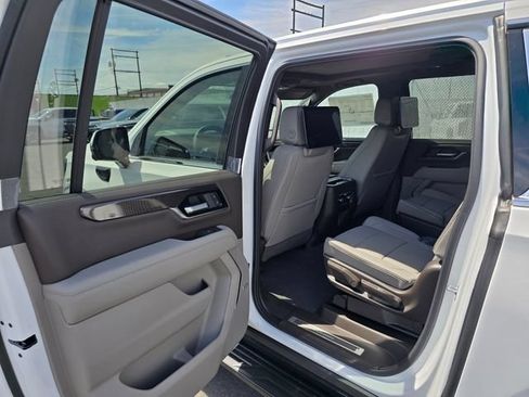 New 2026 GMC Yukon XL Elevation w/ Elevation Premium Package AWD/4WD image 16