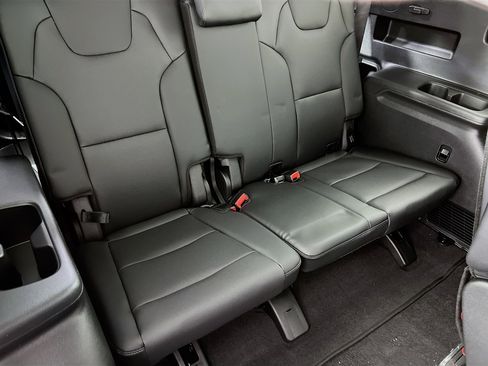 New 2025 Kia Telluride EX w/ EX Captain's Chair Package image 25