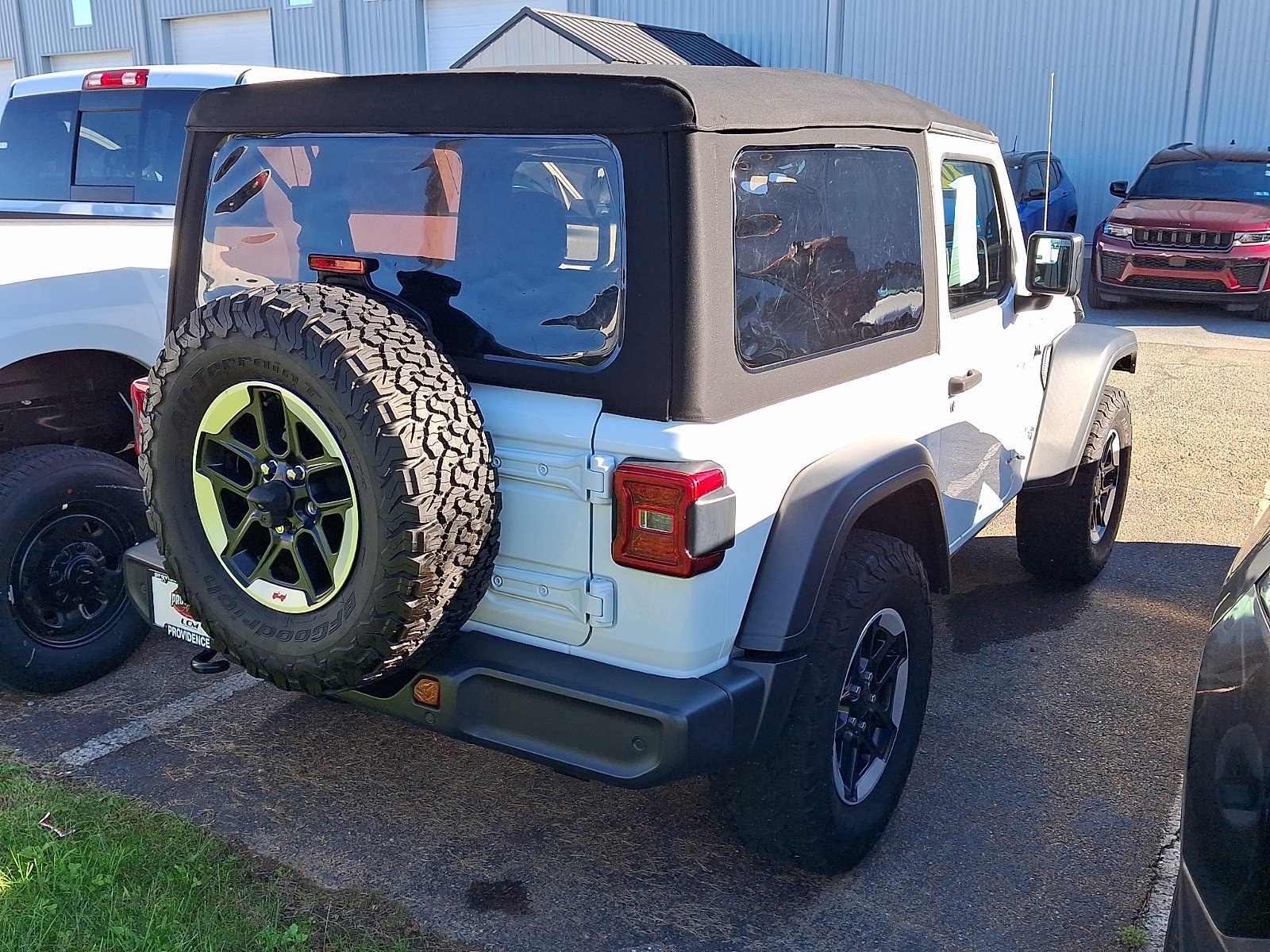Used 2018 Jeep Wrangler Sport AWD/4WD image 4