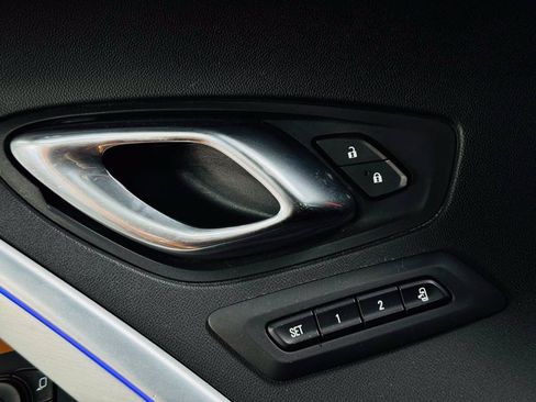 Used 2020 Chevrolet Camaro SS RWD image 18