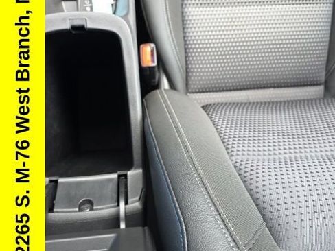 Used 2025 Chevrolet Trax LT FWD image 29