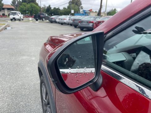 Used 2022 Nissan Pathfinder SL w/ SL Premium Package image 34