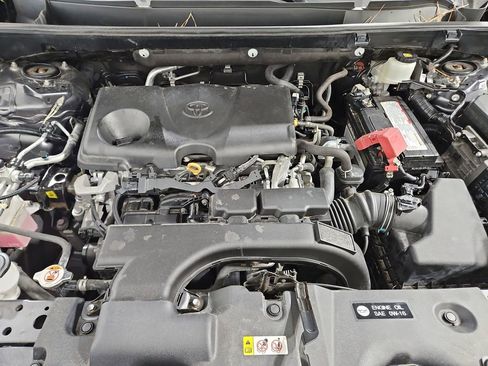 Used 2020 Toyota RAV4 LE image 21