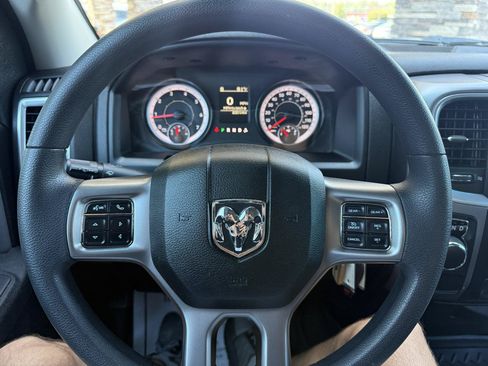 Used 2022 RAM 1500 Classic SLT RWD image 22